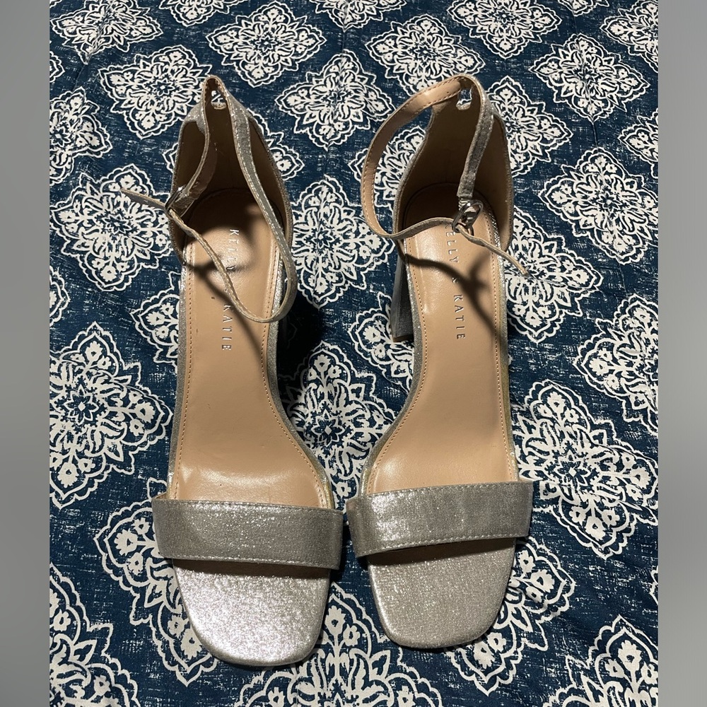 Silver Kelly and Katie block heal size 9M